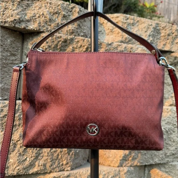 Michael Kors 2way carry crossbody burgandy w/ sparkle bag, silver hardware NWOT - Picture 10 of 16